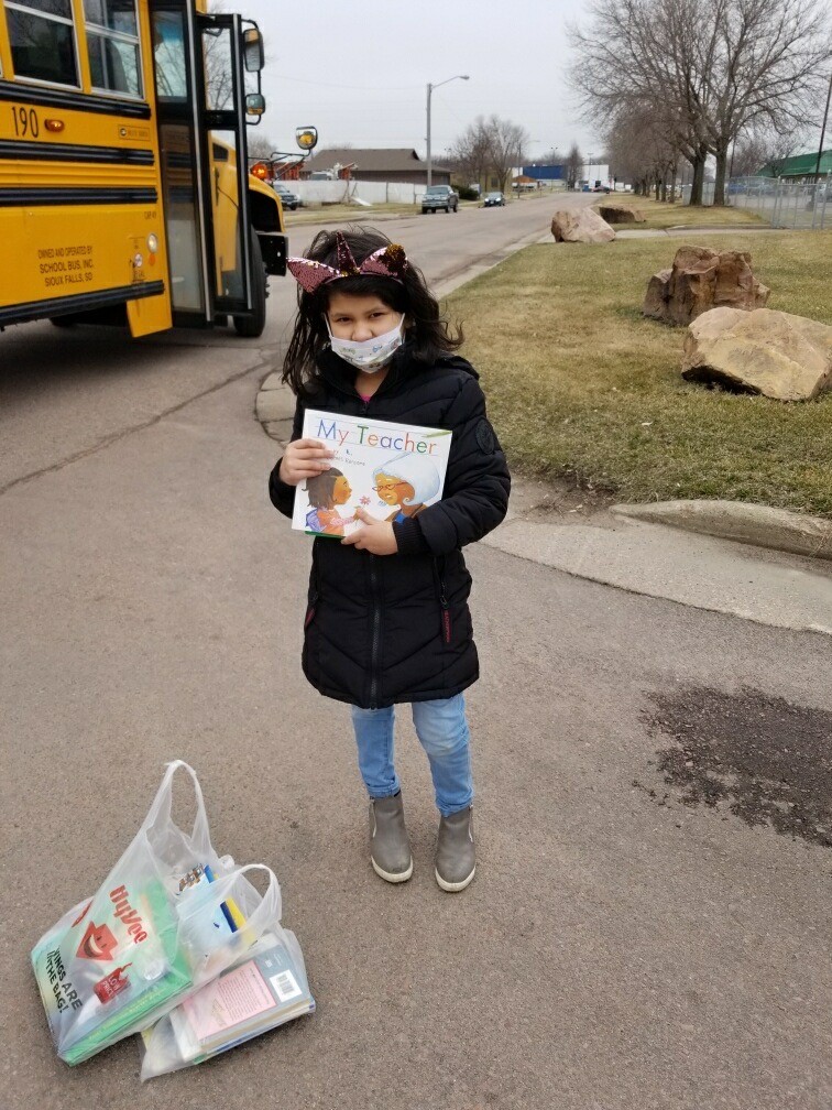 Book giveaway Garfield Elementary Sioux Falls South Dakota